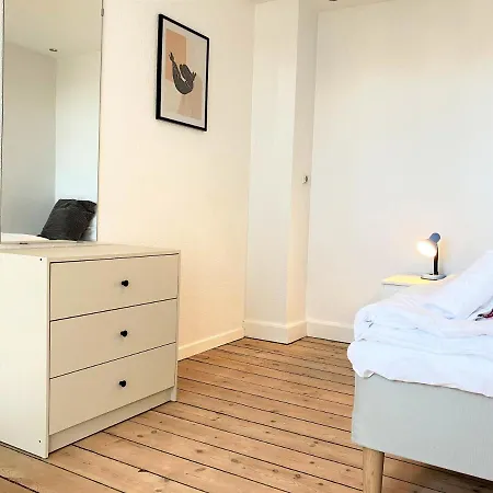 Апартаменты Four Bedroom In Esbjerg, Kirkegade 12 *