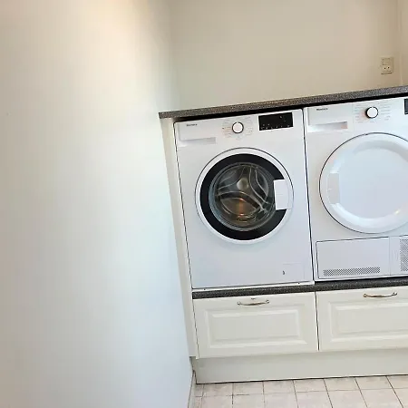 Four Bedroom In Esbjerg, Kirkegade 12 Апартаменты