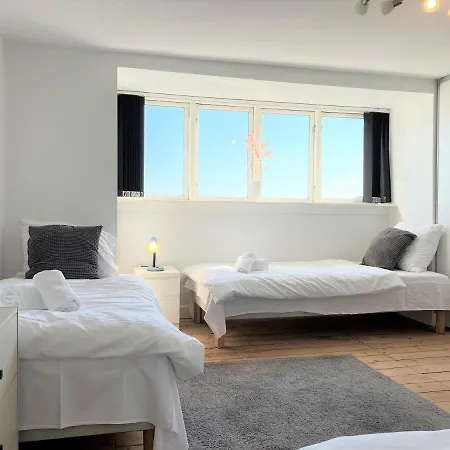 Four Bedroom In Esbjerg, Kirkegade 12 Esbjerg