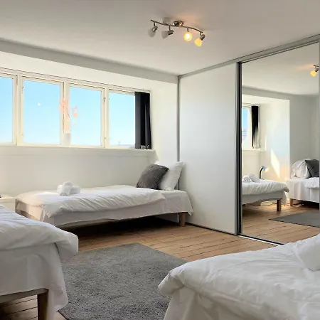Four Bedroom In Esbjerg, Kirkegade 12 Appartement *